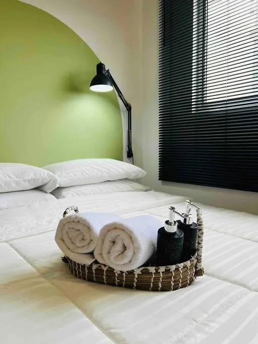 New Chic Cosy Sepang Klia Klia2 5-7 Pax Apartment