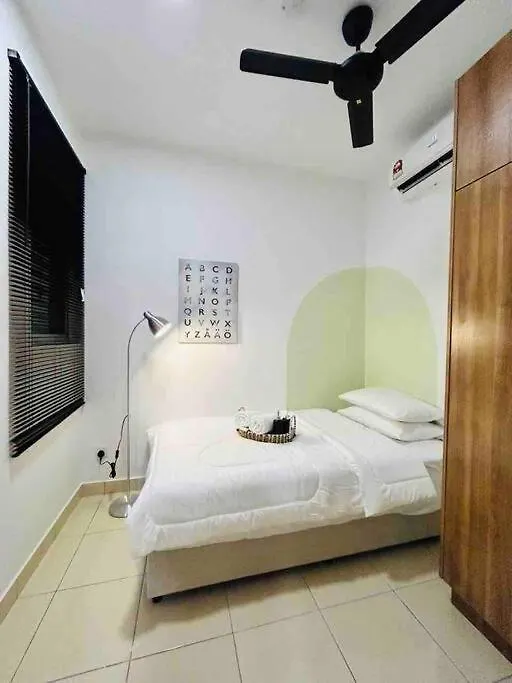 New Chic Cosy Sepang Klia Klia2 5-7 Pax Apartment